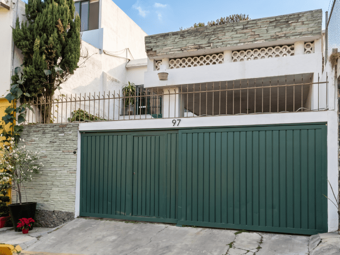casa sola las aguilas cdmx